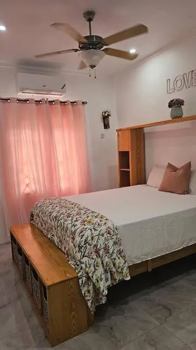 Starz Inn Montego Bay Apartment